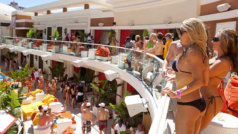 Encore Beach Club 