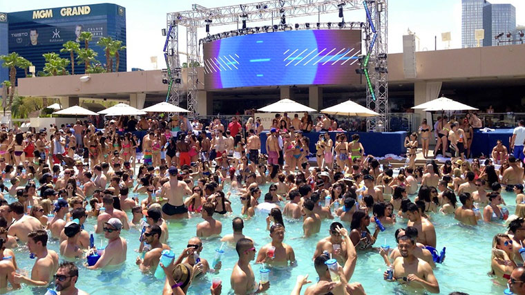 Wet Republic Pool Las Vegas